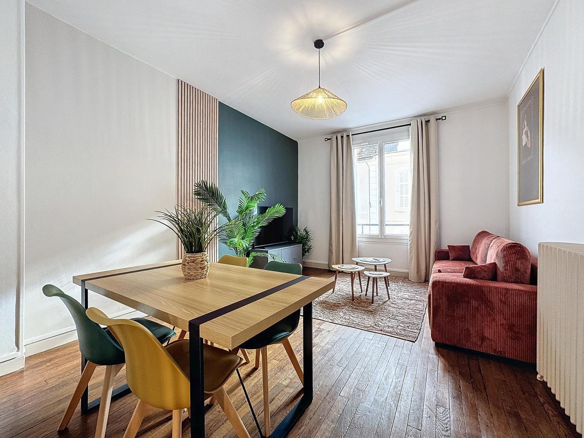 Le 2-F2 Centre Historique Apartment Montlucon Luaran gambar