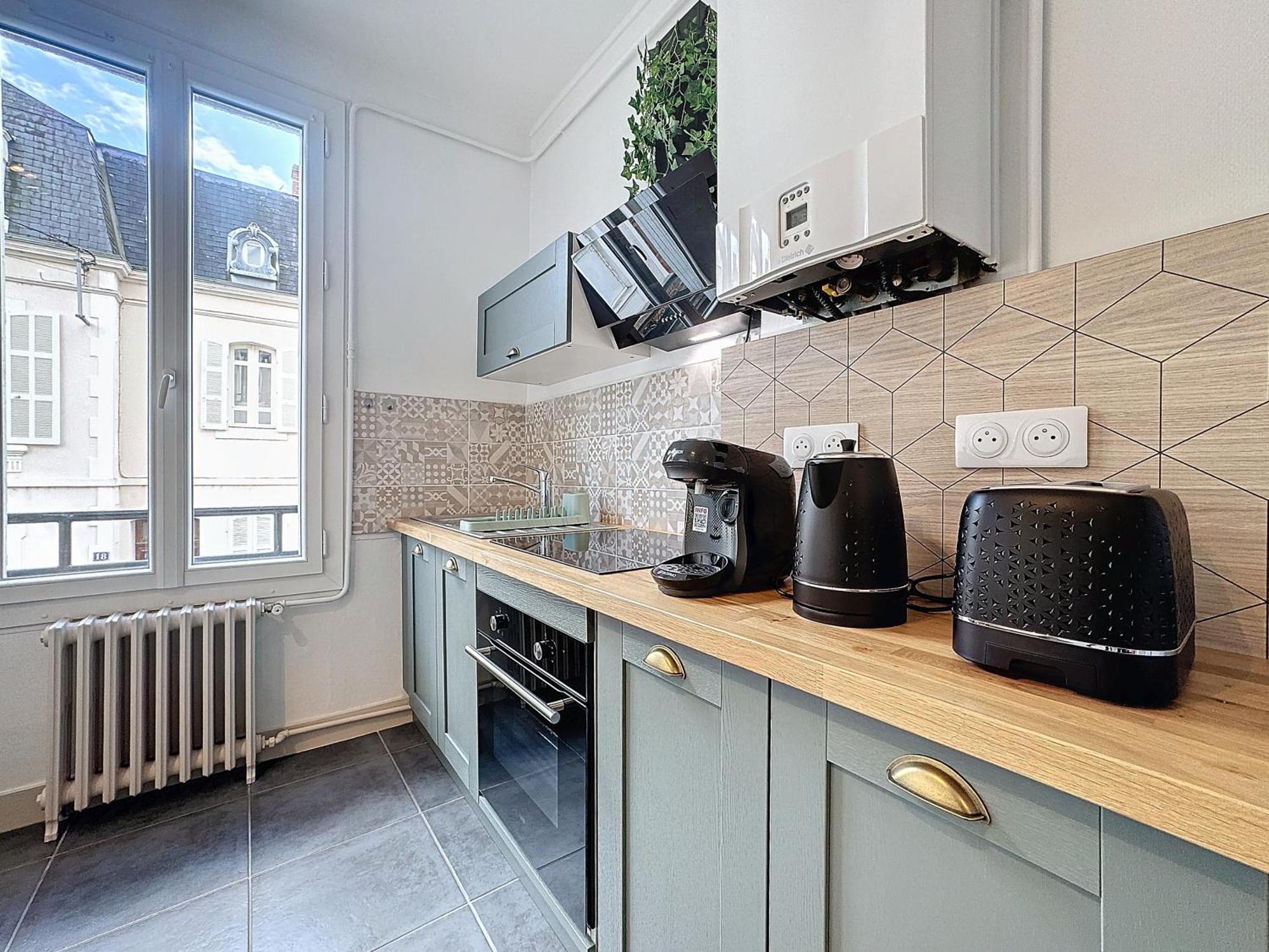 Le 2-F2 Centre Historique Apartment Montlucon Luaran gambar