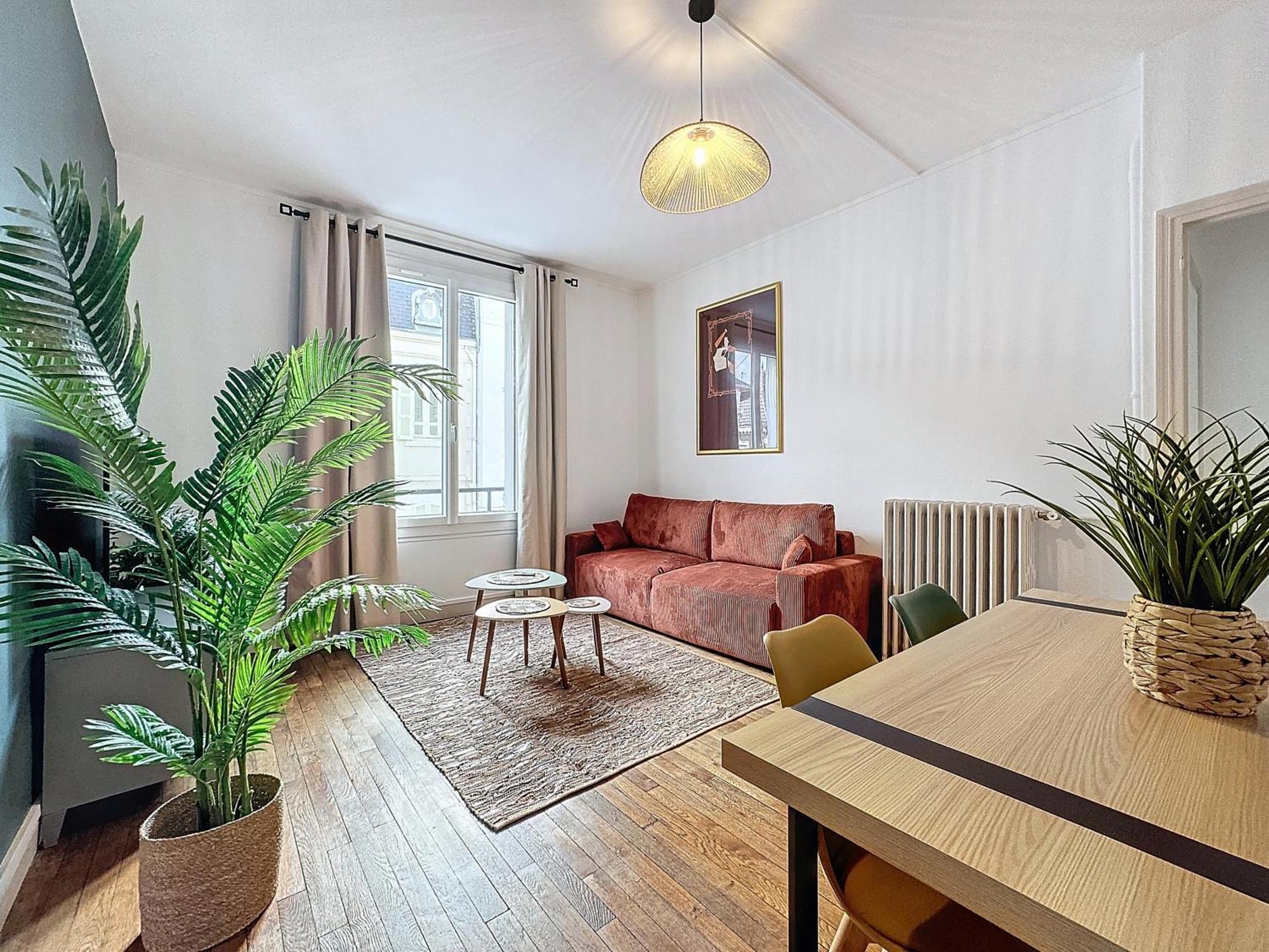 Le 2-F2 Centre Historique Apartment Montlucon Luaran gambar